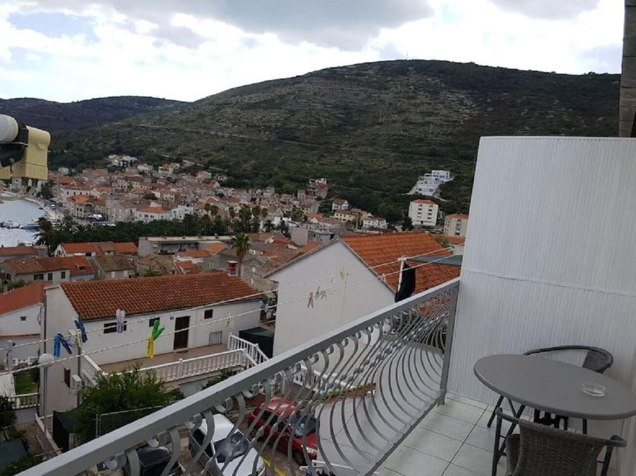 Apartments Mato Vis Dış mekan fotoğraf